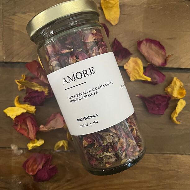 amore tea with rose petals
